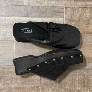 Vintage old navy Black Corduroy Slip On sandals Size 9